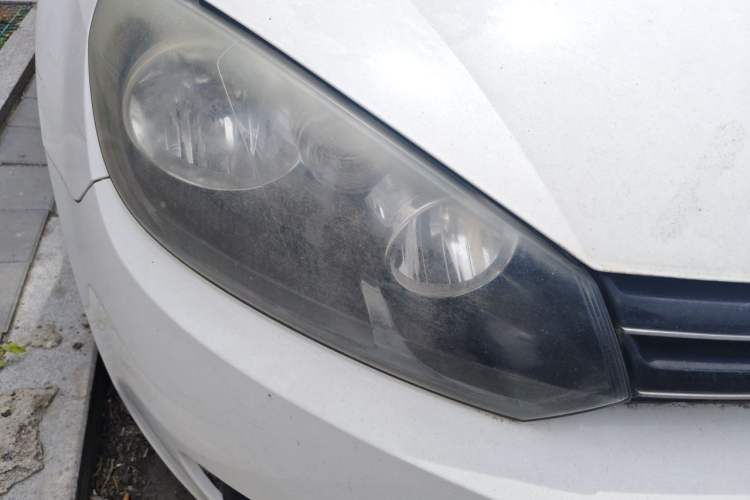 Used Volkswagen Golf 2012 1.6L Automatic Comfort Model Right Front Headlight