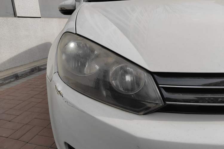 Used Volkswagen Golf 2012 1.6 Manual Comfort Edition Right Front Headlight