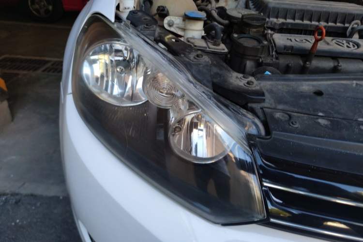 Used Volkswagen Golf 2012 1.6L Automatic Comfort Model Right Front Headlight