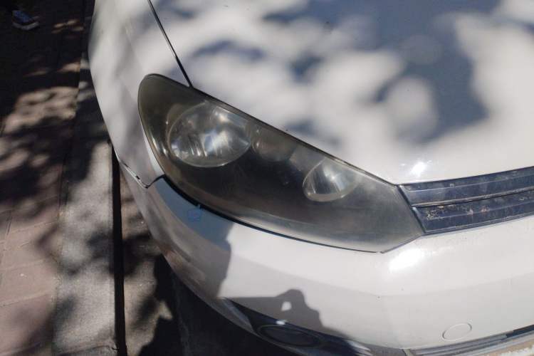 Used Volkswagen Golf 2012 1.6L Automatic Comfort Model Right Front Headlight