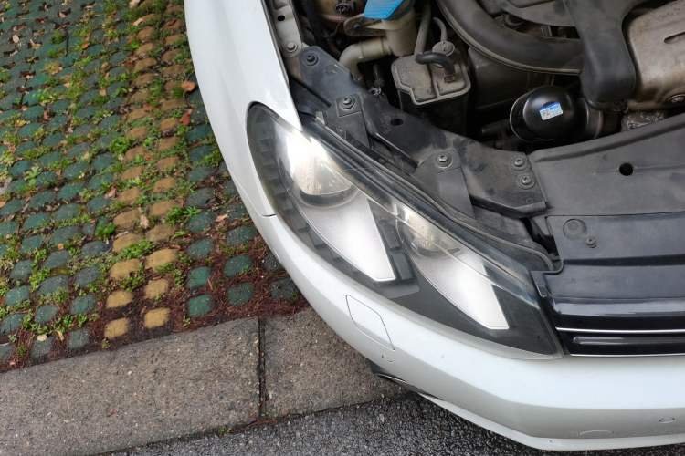 Used Volkswagen Golf 2012 1.4TSI Luxury Convertible Edition Right Front Headlight