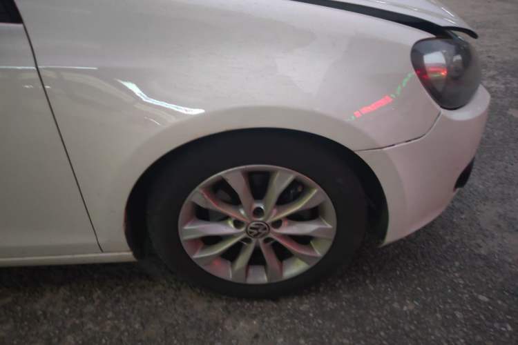 Used Volkswagen Golf 2012 1.4 TSI Automatic Comfort Edition Right Front Wheel Hub