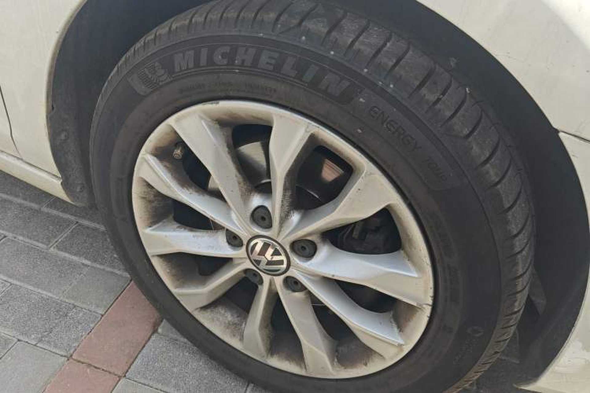 Used Volkswagen Golf 2012 1.4 TSI Manual Comfort Edition Right Front Wheel Hub