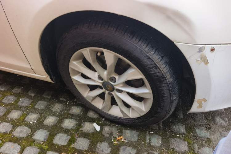 Used Volkswagen Golf 2012 1.6L Automatic Comfort Model Right Front Wheel Hub
