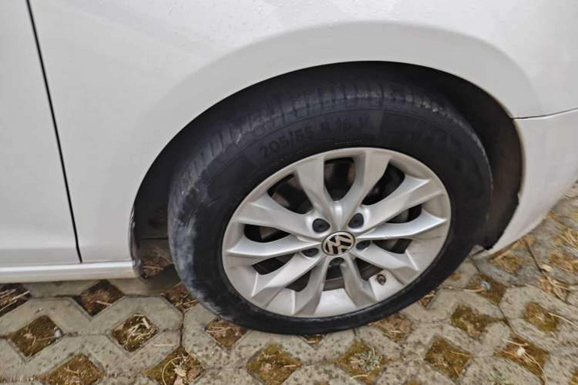 Used Volkswagen Golf 2012 1.4 TSI Automatic Comfort Edition Right Front Wheel Hub