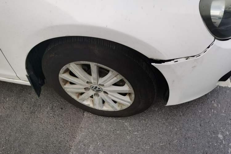Used Volkswagen Golf 2012 1.6L Automatic Fashion Model Right Front Wheel Hub