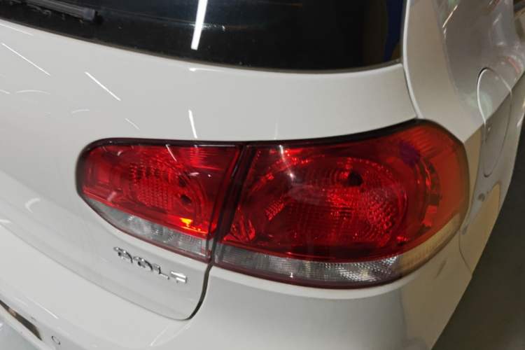 Used Volkswagen Golf 2012 1.6L Automatic Comfort Model Right Rear Taillight