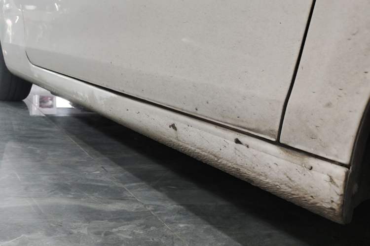 Used Volkswagen Golf 2012 1.4TSI Comfort Convertible Edition Right Side Sill