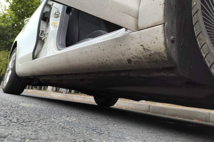 Used Volkswagen Golf 2012 1.4 TSI Automatic Comfort Edition Right Side Sill