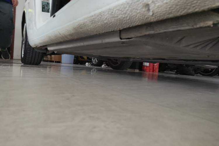 Used Volkswagen Golf 2012 1.4TSI Luxury Convertible Edition Right Side Sill