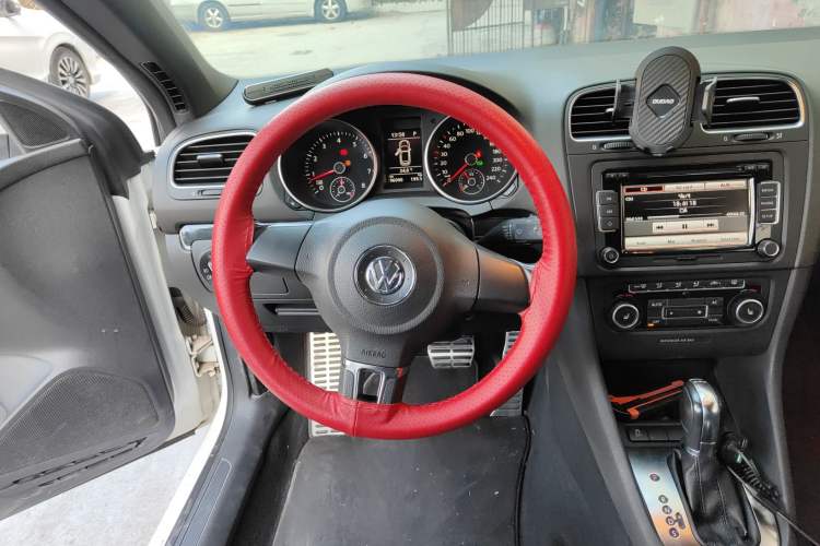 Used Volkswagen Golf 2012 1.4TSI Comfort Convertible Edition Steering Wheel