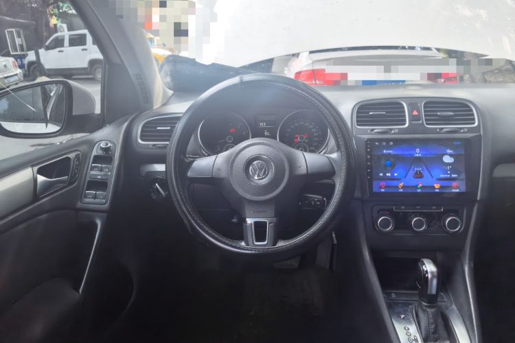 Used Volkswagen Golf 2012 1.6L Automatic Fashion Model Steering Wheel