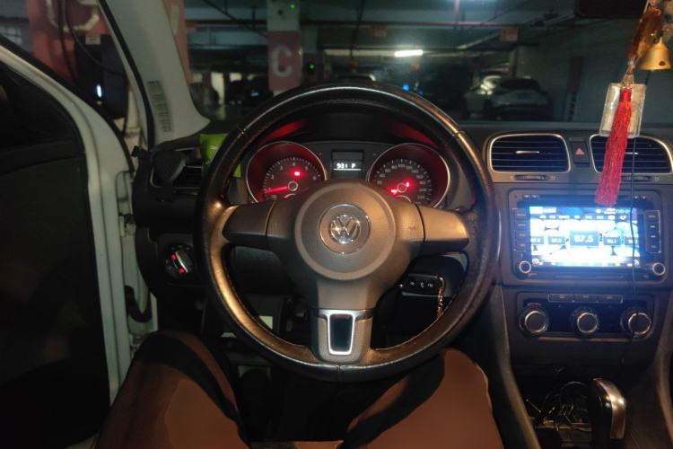 Used Volkswagen Golf 2012 1.6L Automatic Comfort Model Steering Wheel