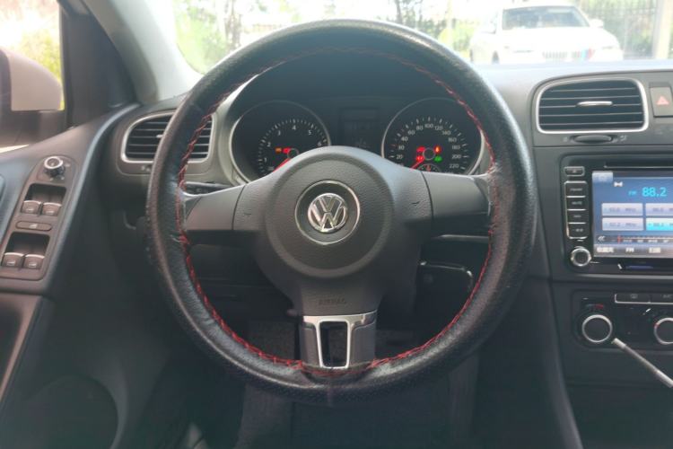 Used Volkswagen Golf 2012 1.6L Automatic Comfort Model Steering Wheel