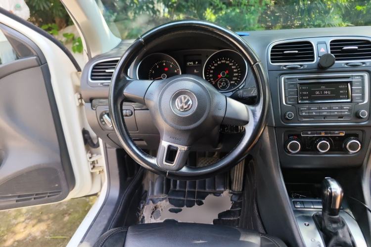 Used Volkswagen Golf 2012 1.6L Automatic Comfort Model Steering Wheel