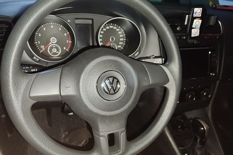 Used Volkswagen Golf 2012 1.6L Automatic Fashion Model Steering Wheel