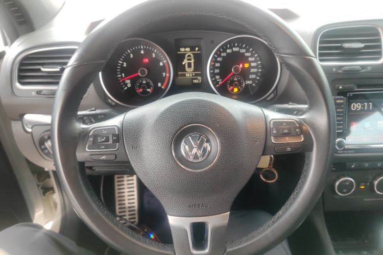 Used Volkswagen Golf 2012 1.4TSI Luxury Convertible Edition Steering Wheel