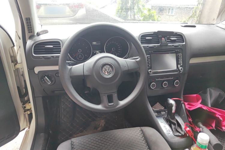 Used Volkswagen Golf 2012 1.6L Automatic Fashion Model Steering Wheel