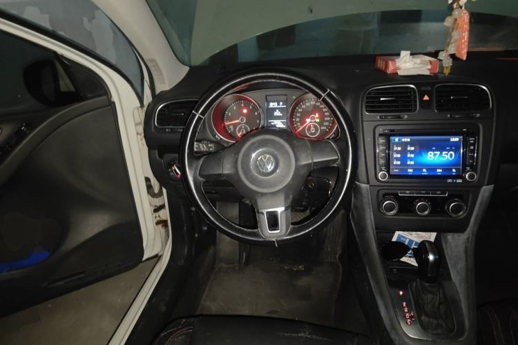 Used Volkswagen Golf 2012 1.6L Automatic Comfort Model Steering Wheel