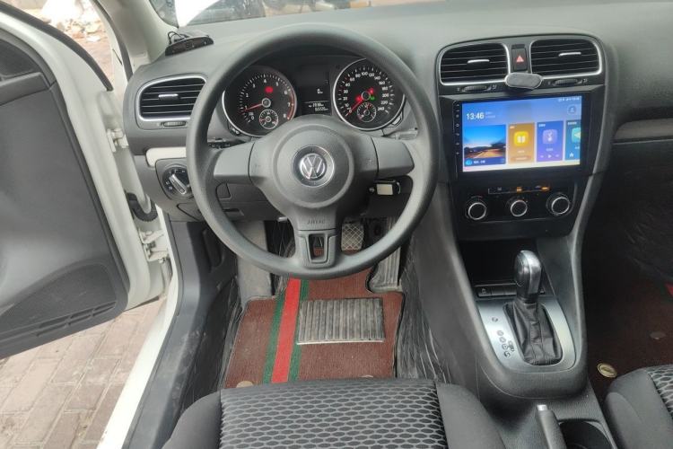 Used Volkswagen Golf 2012 1.6L Automatic Fashion Model Steering Wheel