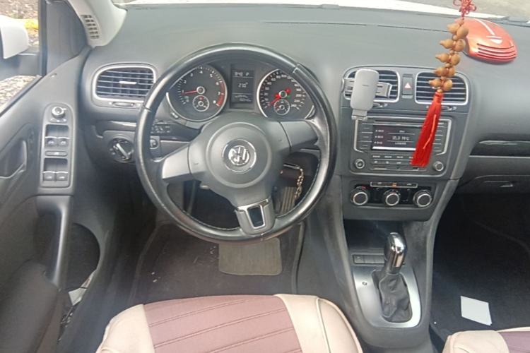 Used Volkswagen Golf 2012 1.6L Automatic Comfort Model Steering Wheel