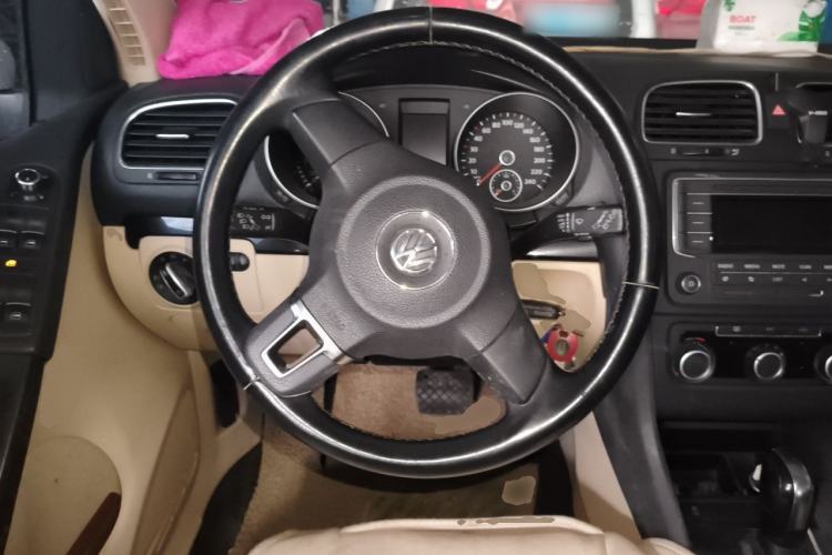 Used Volkswagen Golf 2012 1.6L Automatic Comfort Model Steering Wheel