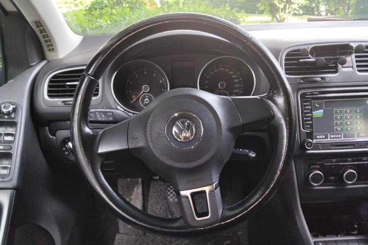 Used Volkswagen Golf 2012 1.6 Manual Comfort Edition Steering Wheel