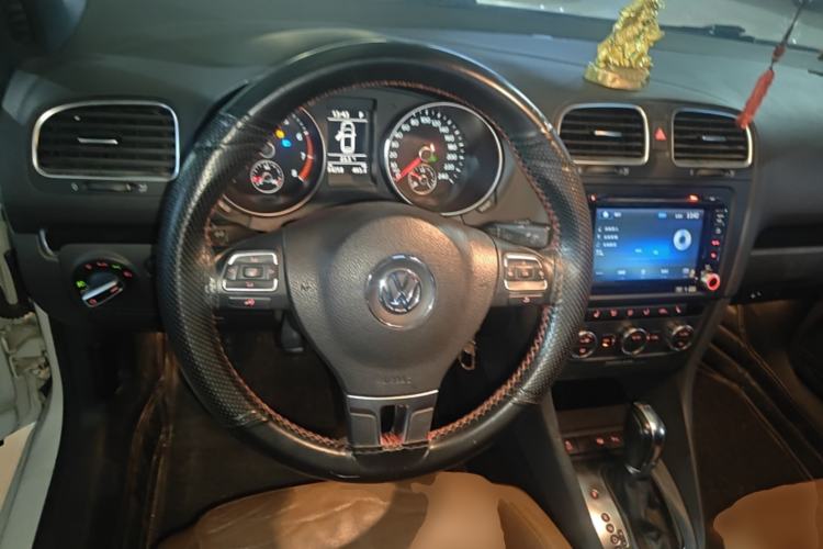 Used Volkswagen Golf 2012 1.4TSI Luxury Convertible Edition Steering Wheel