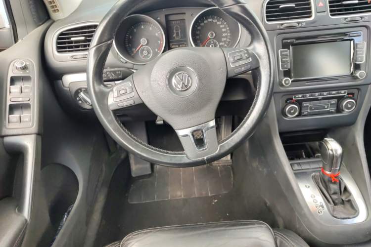 Used Volkswagen Golf 2012 1.4TSI Automatic Luxury Edition Steering Wheel