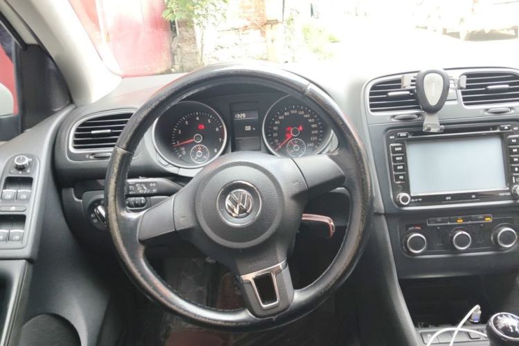 Used Volkswagen Golf 2012 1.6 Manual Comfort Edition Steering Wheel