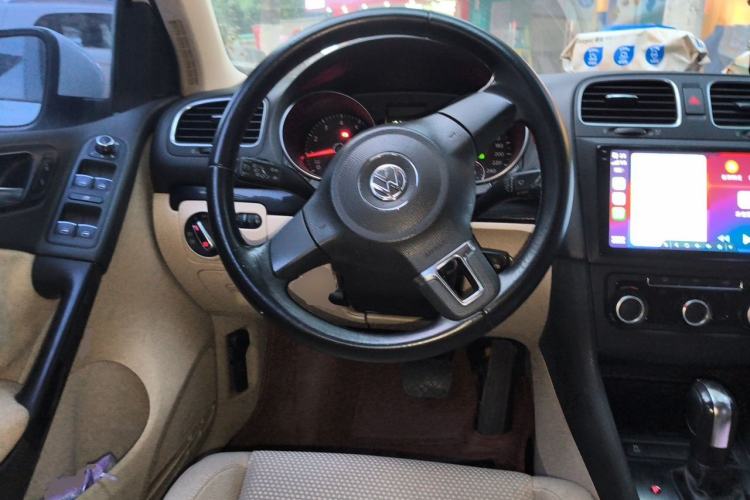 Used Volkswagen Golf 2012 1.6L Automatic Comfort Model Steering Wheel