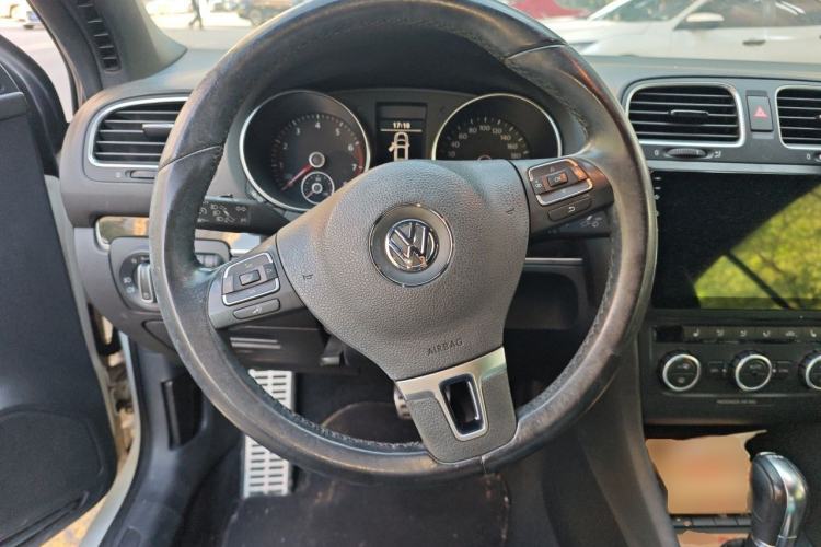 Used Volkswagen Golf 2012 1.4TSI Luxury Convertible Edition Steering Wheel