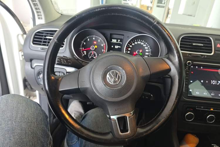 Used Volkswagen Golf 2012 1.4 TSI Automatic Comfort Edition Steering Wheel