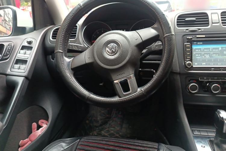 Used Volkswagen Golf 2012 1.6L Automatic Comfort Model Steering Wheel