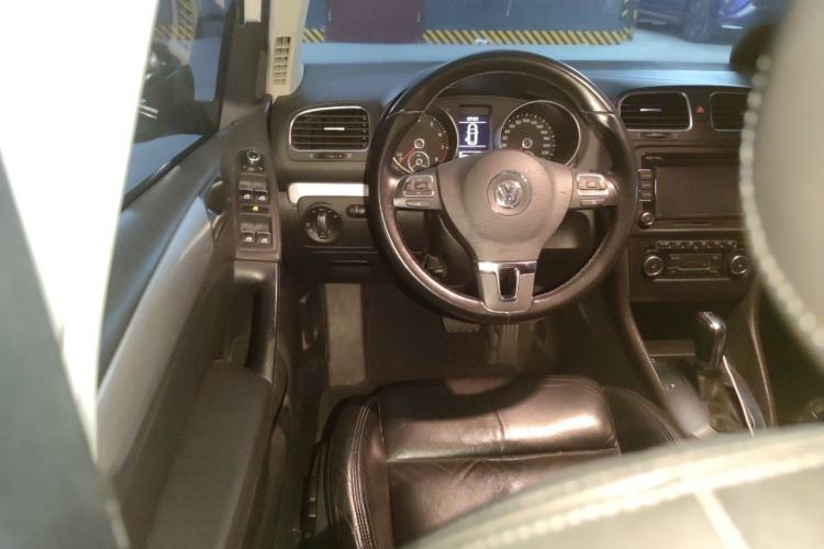 Used Volkswagen Golf 2012 1.4TSI Automatic Luxury Edition Steering Wheel