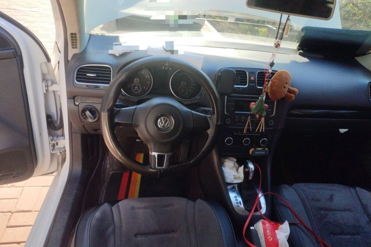 Used Volkswagen Golf 2012 1.6L Automatic Comfort Model Steering Wheel
