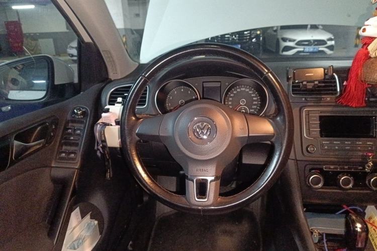 Used Volkswagen Golf 2012 1.6L Automatic Comfort Model Steering Wheel