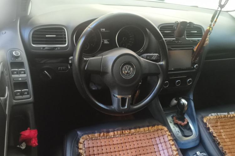 Used Volkswagen Golf 2012 1.6L Automatic Comfort Model Steering Wheel