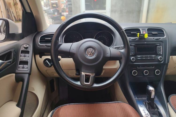 Used Volkswagen Golf 2012 1.6L Automatic Comfort Model Steering Wheel