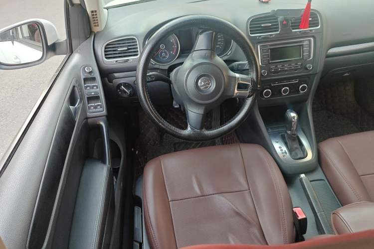 Used Volkswagen Golf 2012 1.6L Automatic Comfort Model Steering Wheel