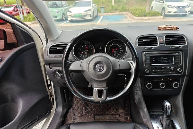 Used Volkswagen Golf 2012 1.4 TSI Automatic Comfort Edition Steering Wheel