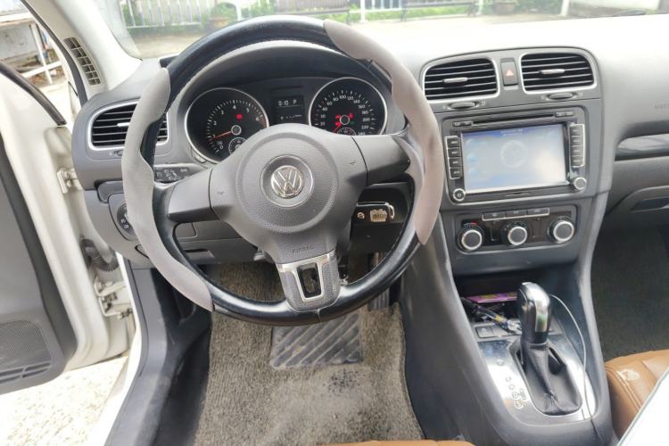 Used Volkswagen Golf 2012 1.6L Automatic Comfort Model Steering Wheel