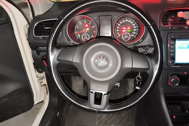 Used Volkswagen Golf 2012 1.6L Automatic Comfort Model Steering Wheel