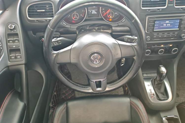 Used Volkswagen Golf 2012 1.6L Automatic Comfort Model Steering Wheel