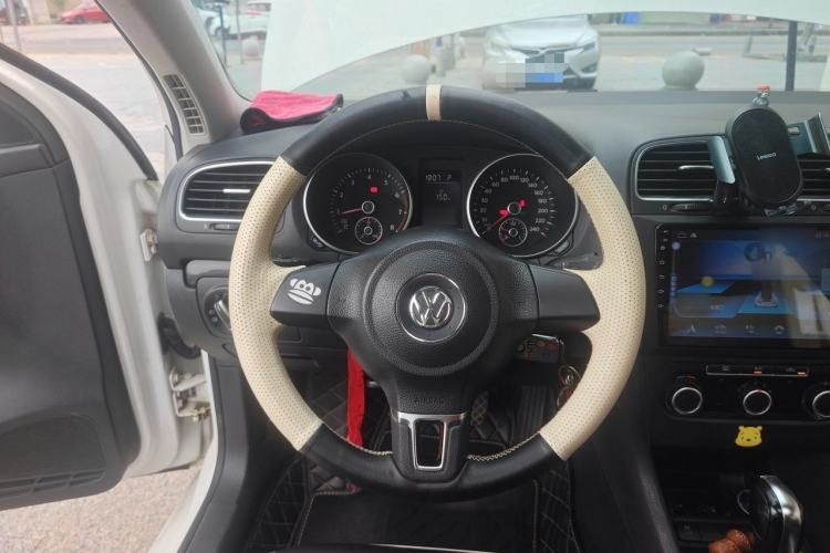Used Volkswagen Golf 2012 1.6L Automatic Comfort Model Steering Wheel