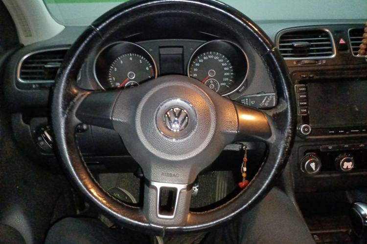 Used Volkswagen Golf 2012 1.6L Automatic Comfort Model Steering Wheel