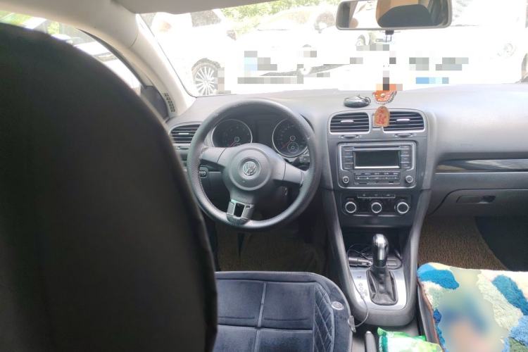 Used Volkswagen Golf 2012 1.6L Automatic Comfort Model Steering Wheel