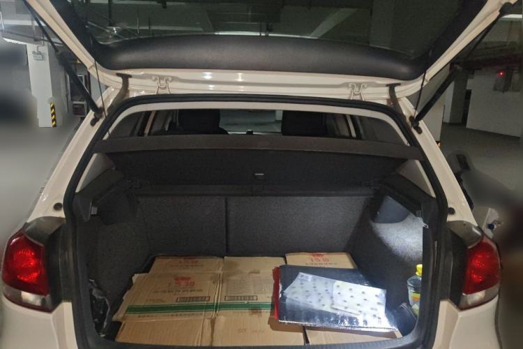 Used Volkswagen Golf 2012 1.6L Automatic Comfort Model Trunk
