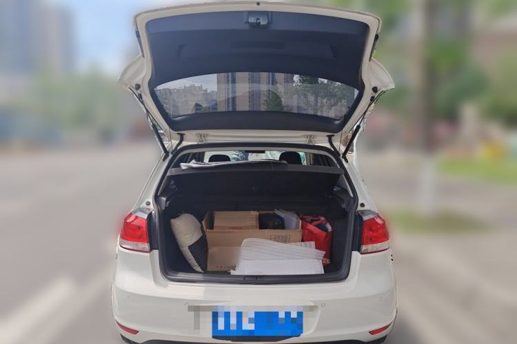 Used Volkswagen Golf 2012 1.6L Automatic Comfort Model Trunk
