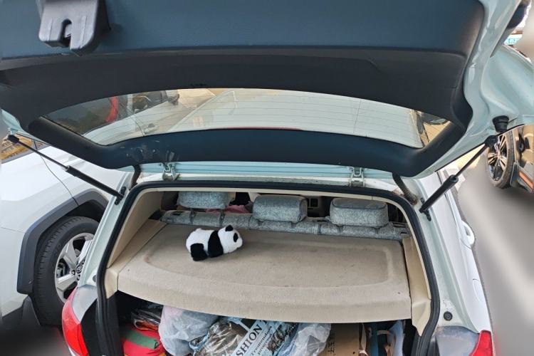 Used Volkswagen Golf 2012 1.6L Automatic Comfort Model Trunk